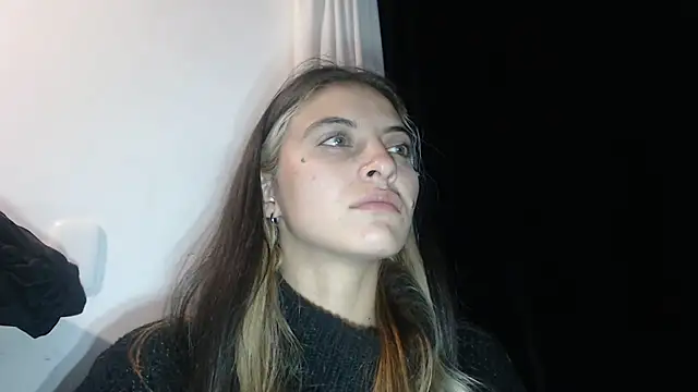 mariecam420 online show from January 1, 2025, 12:32 am