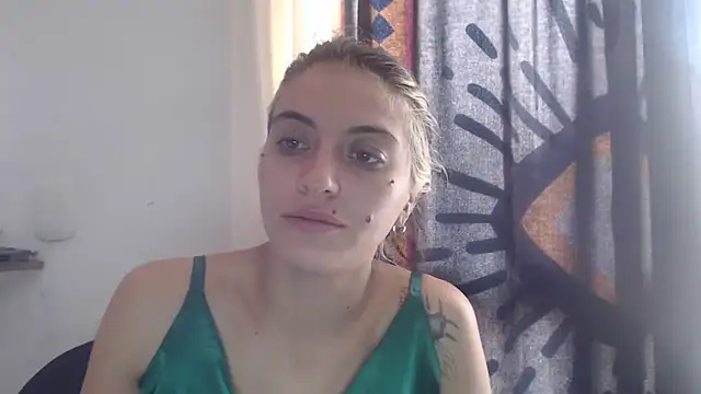 mariecam420 online show from February 27, 2025, 9:58 pm