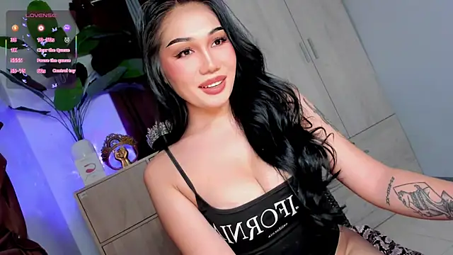 Icon1c LiLy online show from May 10, 2026, 8:19 am
