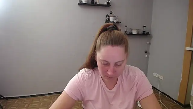 JosieJun  online show from September 27, 2025, 7:30 pm