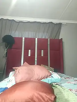 Snapshot of HoneyDropsX chatting on March 5, 2025, 4:02 am HoneyDropsX online show from March 5, 2025, 4:02 am