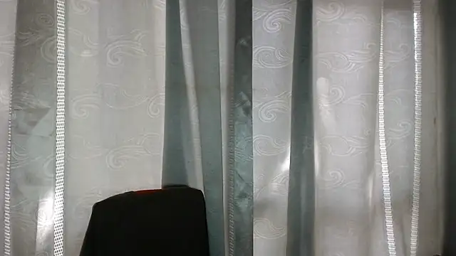 Snapshot of Armando_2002 chatting on October 30, 2025, 5:35 pm Armando 2002 online show from October 30, 2025, 5:35 pm