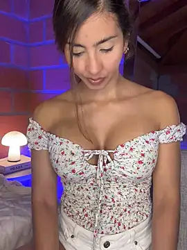 Snapshot of RouseColins chatting on March 13, 2025, 10:54 pm RouseColins online show from March 13, 2025, 10:54 pm