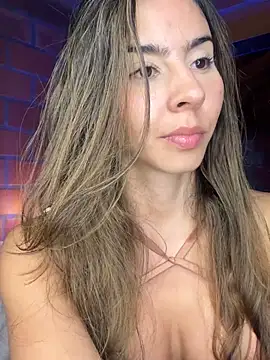 Snapshot of RouseColins chatting on March 18, 2025, 1:53 am RouseColins online show from March 18, 2025, 1:53 am