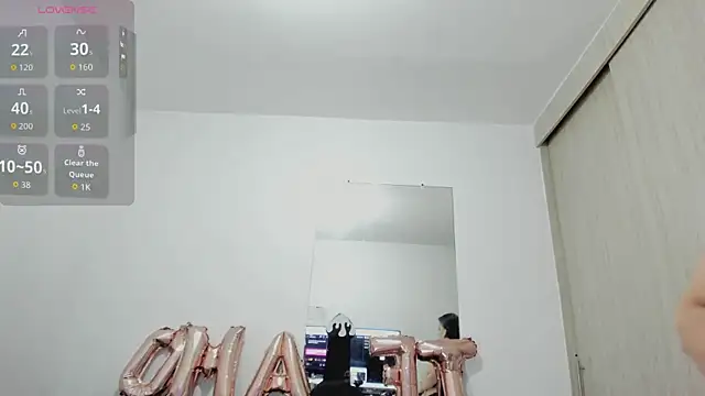 esmeraldamfc online show from November 14, 2025, 10:07 pm