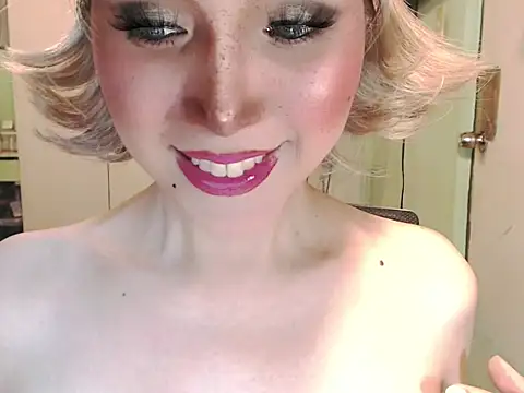 Ezradeliciosa online show from April 26, 2026, 6:22 am