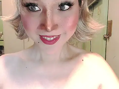 Ezradeliciosa online show from May 2, 2026, 1:21 am
