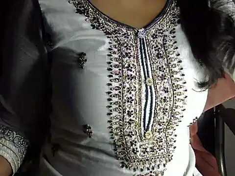 Snapshot of SiaraSiyA chatting on September 19, 2025, 5:24 pm SiaraSiyA online show from September 19, 2025, 5:24 pm