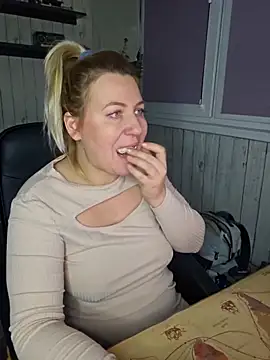 Marushka online show from February 4, 2026, 5:24 am