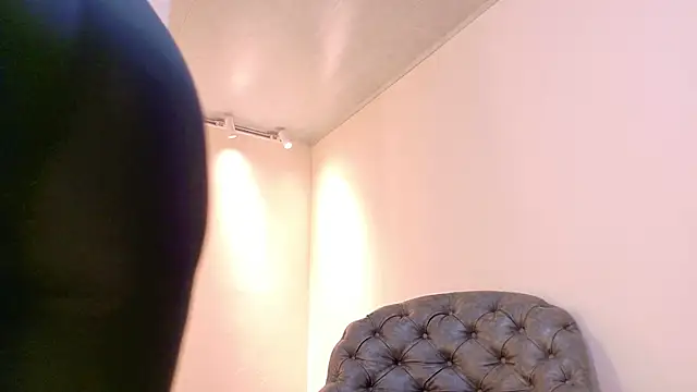 niky smit online show from September 30, 2025, 10:42 am