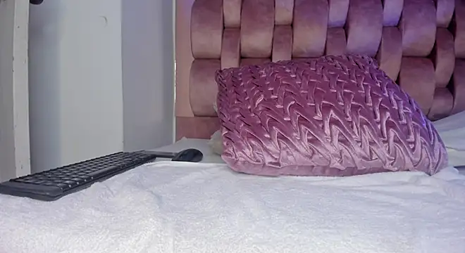 swt-booty online show from December 3, 2024, 11:02 pm