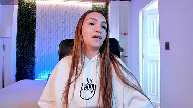 Snapshot of miataylorr1 chatting on October 21, 2025, 12:06 pm miataylorr1 online show from October 21, 2025, 12:06 pm