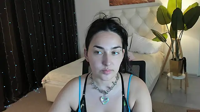 Snapshot of CeceliaJohnson chatting on June 9, 2026, 7:09 am CeceliaJohnson online show from June 9, 2026, 7:09 am