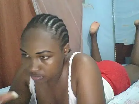 cute lavenda online show from December 4, 2025, 7:44 pm