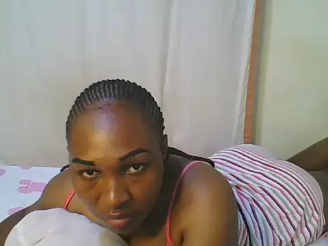 cute lavenda online show from April 10, 2026, 2:50 am