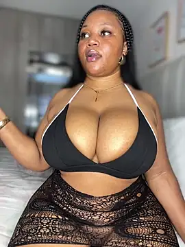 Snapshot of Hyra_Ari chatting on March 11, 2026, 12:22 pm Hyra Ari online show from March 11, 2026, 12:22 pm