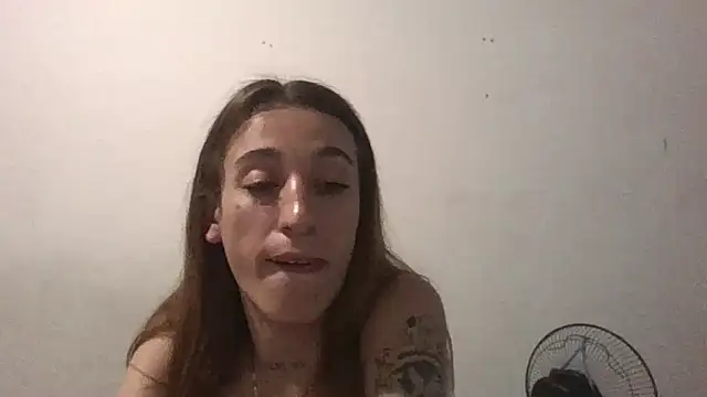 andreahhill online show from November 28, 2025, 7:55 am