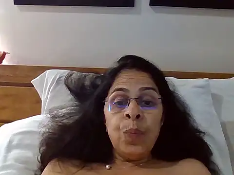 Susannemilf online show from September 18, 2025, 5:59 pm
