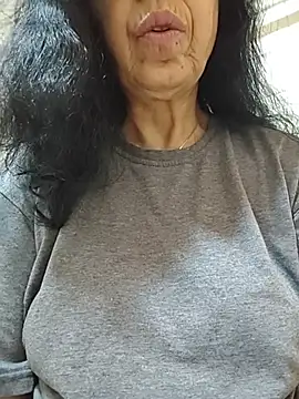 Susannemilf online show from January 18, 2026, 2:15 am