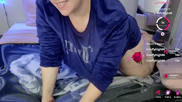 julimonroe online show from January 23, 2025, 3:37 am