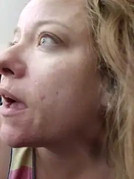 julimonroe online show from February 9, 2025, 8:54 am