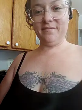 julimonroe online show from February 20, 2025, 3:01 am