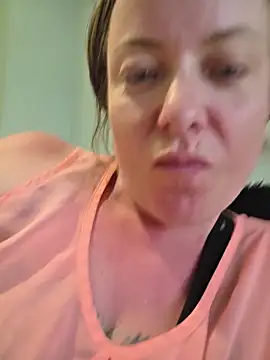 julimonroe online show from June 22, 2026, 1:29 am