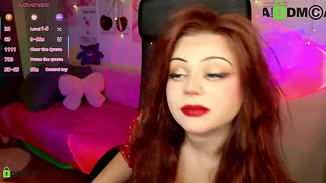 StellaMilla online show from May 29, 2026, 1:03 am