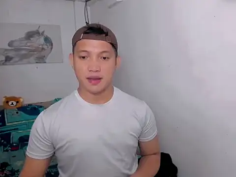 xSebastian19 online show from May 1, 2026, 9:14 am