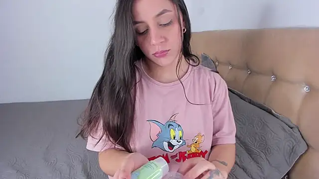 Snapshot of EmmaGrace1999 chatting on October 8, 2025, 2:25 pm EmmaGrace1999 online show from October 8, 2025, 2:25 pm