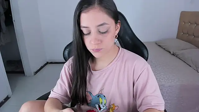 Snapshot of EmmaGrace1999 chatting on October 23, 2025, 4:50 pm EmmaGrace1999 online show from October 23, 2025, 4:50 pm