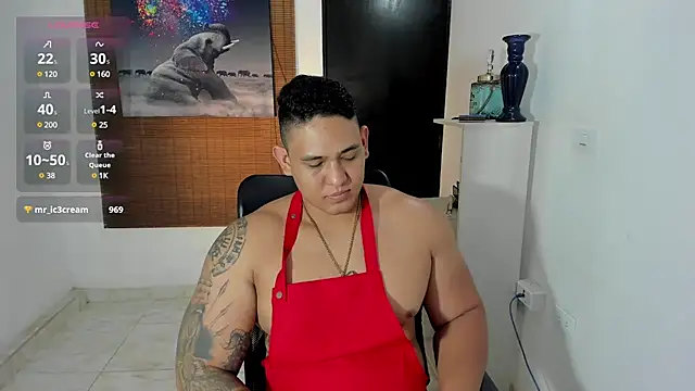 Colton Massif online show from March 12, 2025, 6:18 am
