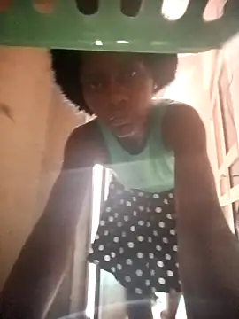 Petite li online show from December 4, 2025, 11:19 am