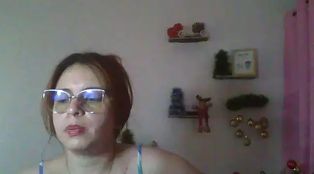 lorenitabella online show from December 17, 2024, 8:43 pm