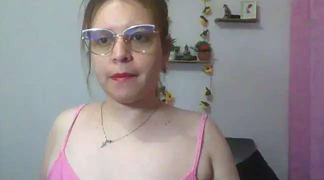lorenitabella online show from January 31, 2025, 11:24 am