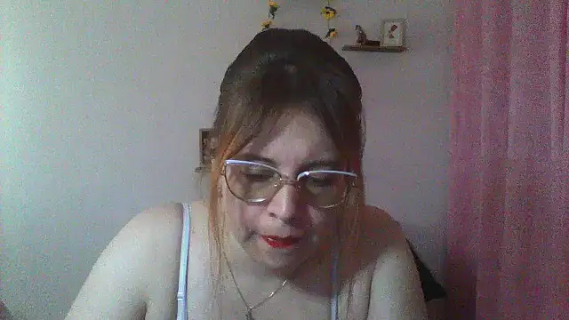 lorenitabella online show from February 1, 2025, 9:08 pm