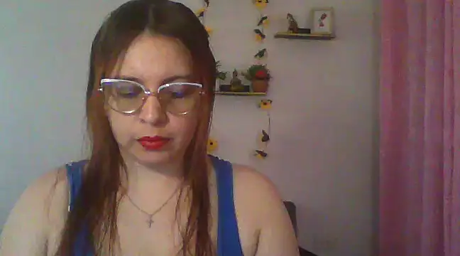lorenitabella online show from February 5, 2025, 4:03 pm