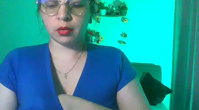 lorenitabella online show from February 7, 2025, 8:01 am