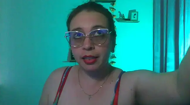 lorenitabella online show from February 18, 2025, 9:20 pm