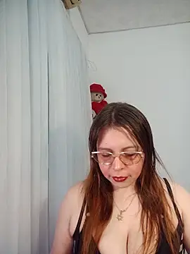 lorenitabella online show from June 20, 2026, 9:34 am