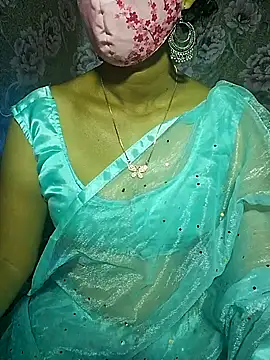 Snapshot of XBHUUME chatting on January 24, 2025, 5:32 pm XBHUUME online show from January 24, 2025, 5:32 pm