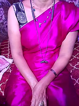 Snapshot of XBHUUME chatting on April 9, 2026, 4:56 pm XBHUUME online show from April 9, 2026, 4:56 pm