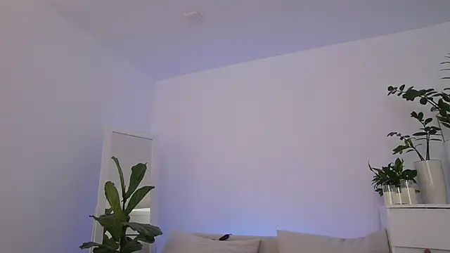 Snapshot of Fallinlove1 chatting on October 8, 2025, 7:50 am Fallinlove1 online show from October 8, 2025, 7:50 am