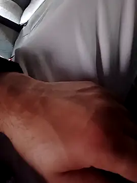 Snapshot of kevgir08 chatting on October 9, 2025, 1:20 pm kevgir08 online show from October 9, 2025, 1:20 pm