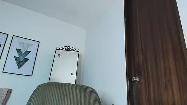 carminaurmommy online show from February 17, 2026, 10:38 pm