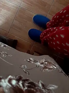 feet toes online show from October 10, 2025, 4:44 am