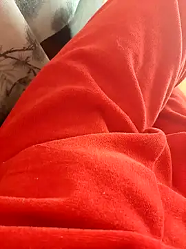 feet toes online show from May 4, 2026, 4:52 am