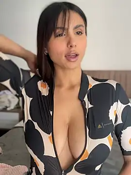 ameliayourfav1 online show from February 12, 2026, 3:29 pm