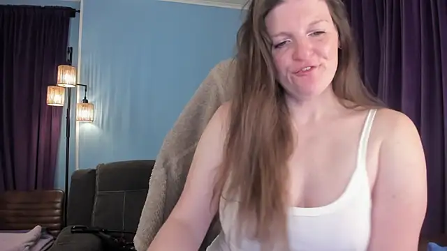 Kelly Carolina online show from February 3, 2026, 12:32 pm