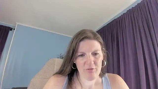 Kelly Carolina online show from June 5, 2026, 11:49 am